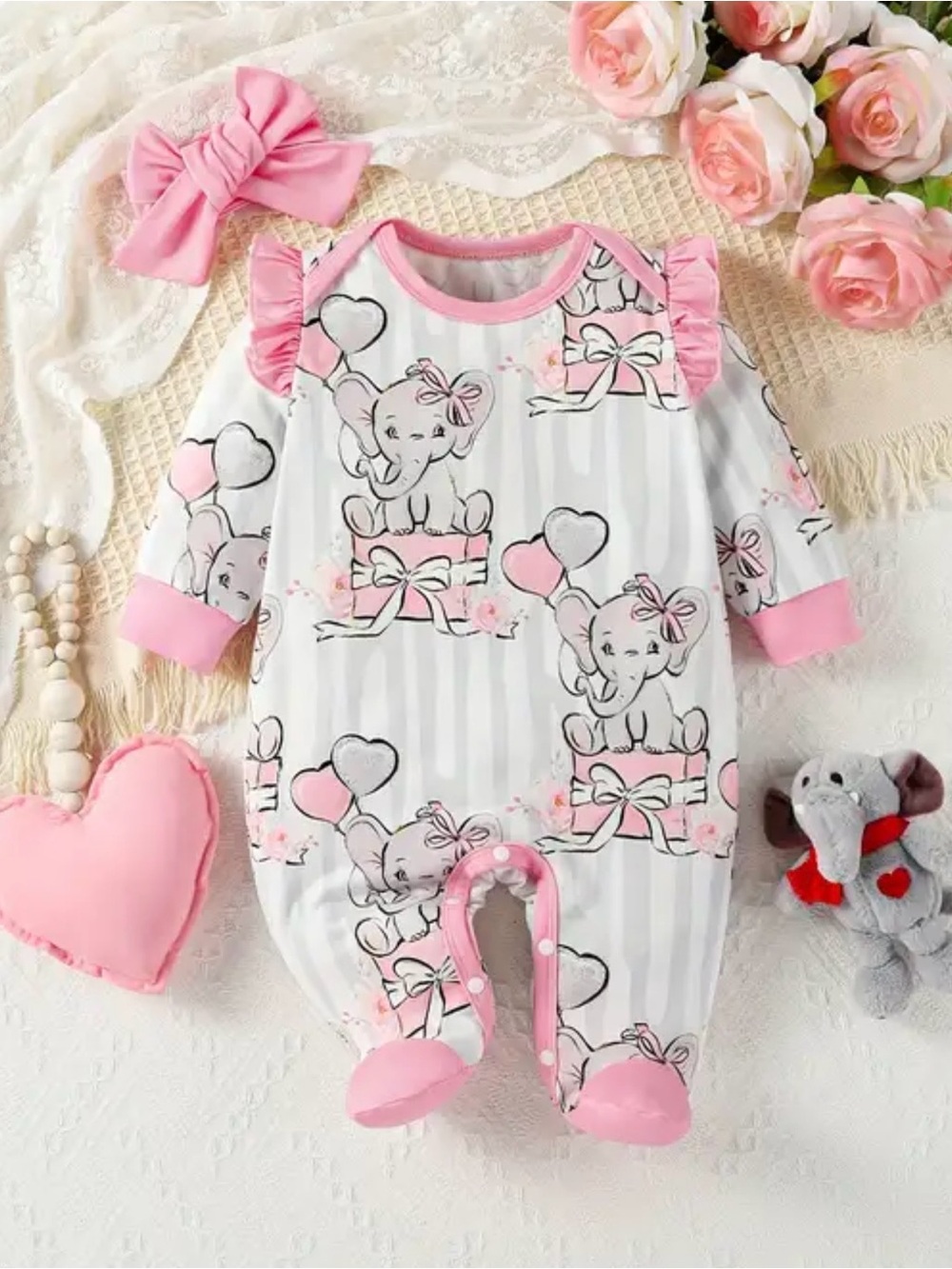 Baby girl, bundle clothes, (New)‎ 5 outfits . Newborn to 6 months. - Picture 4 of 16